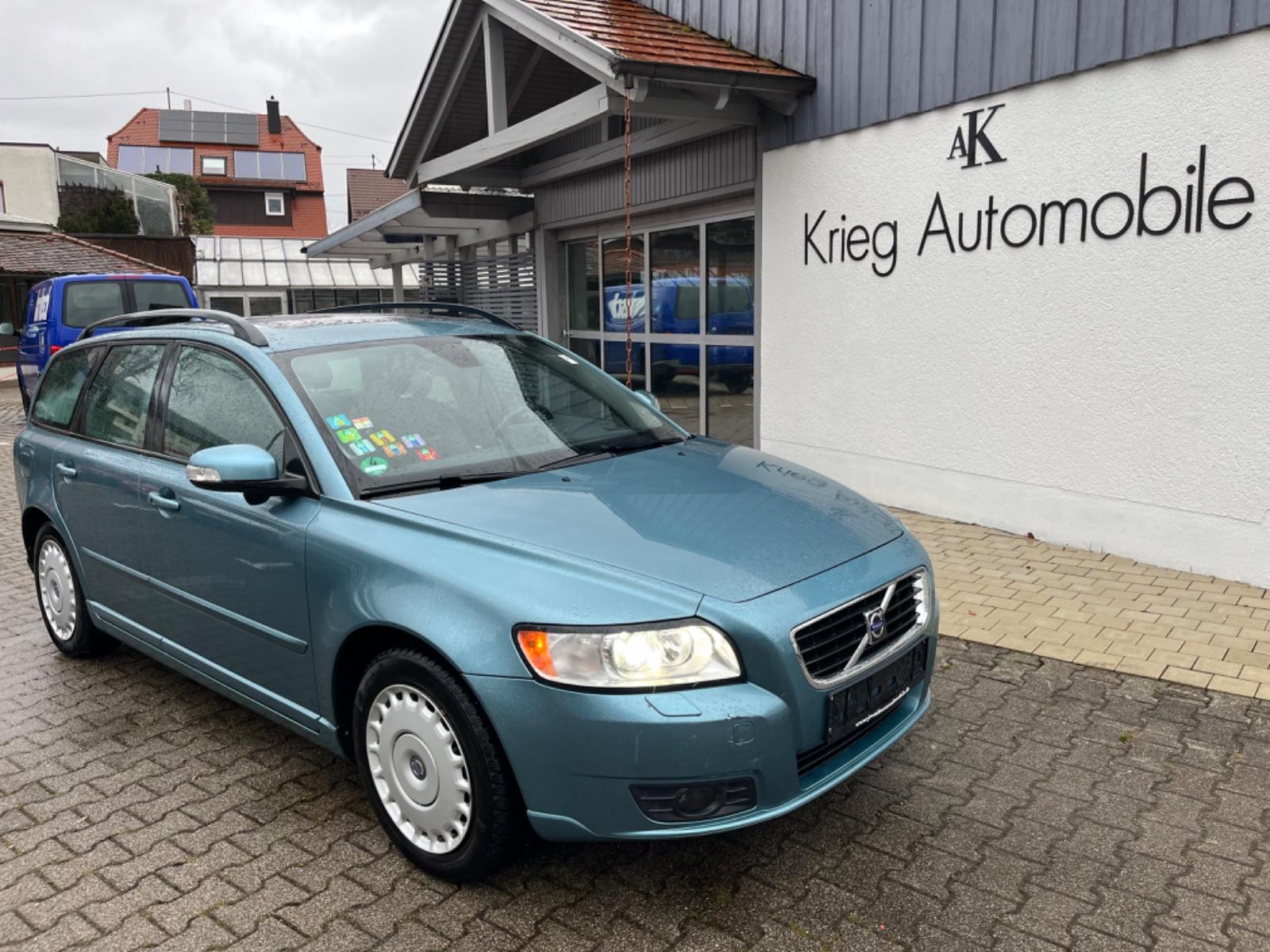 Volvo V50 Kombi 2.4i Summum*AUTOMATIK*BI-XENON*1.HAND*