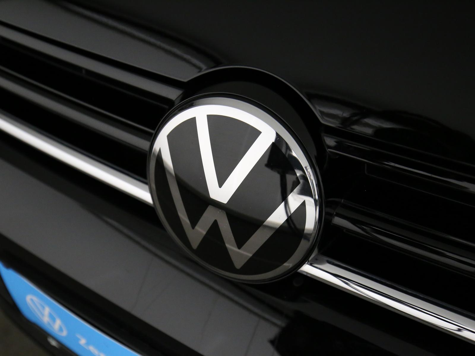 Volkswagen Touran 1,5 l TSI DSG Highline 7 Sitzer LED Navi, миниатюра 27