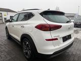 Hyundai TUCSON 2.0 CRDi Auto Premium 4WD=Kamera-Navi-= - Hyundai TUCSON mit Diesel-Antrieb: Geländewagen, 2.0