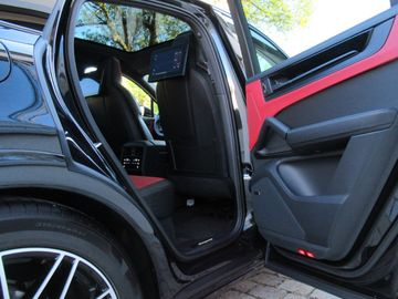 Porsche Cayenne - 4