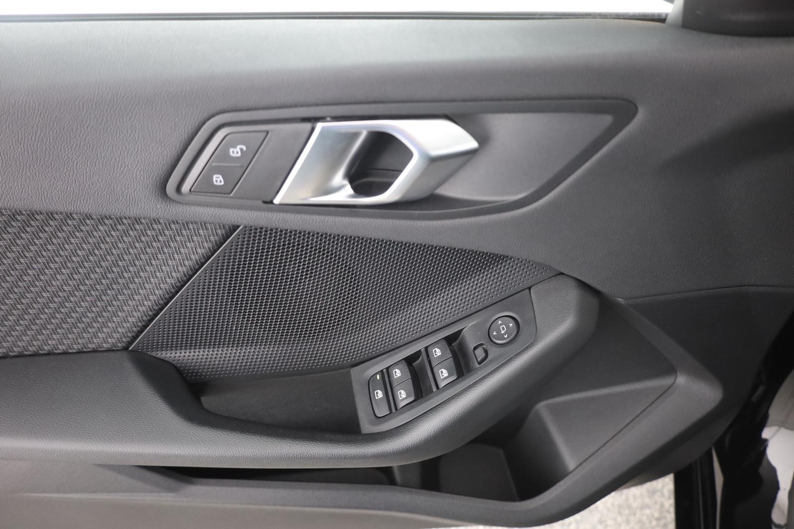 BMW 118 i Advantage Navi PDC Klimaaut. Tempomat DAB, миниатюра 19