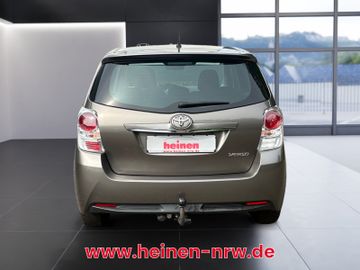 Toyota Verso - 5