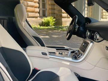2010 Mercedes-BENZ SLS AMG — фото 8