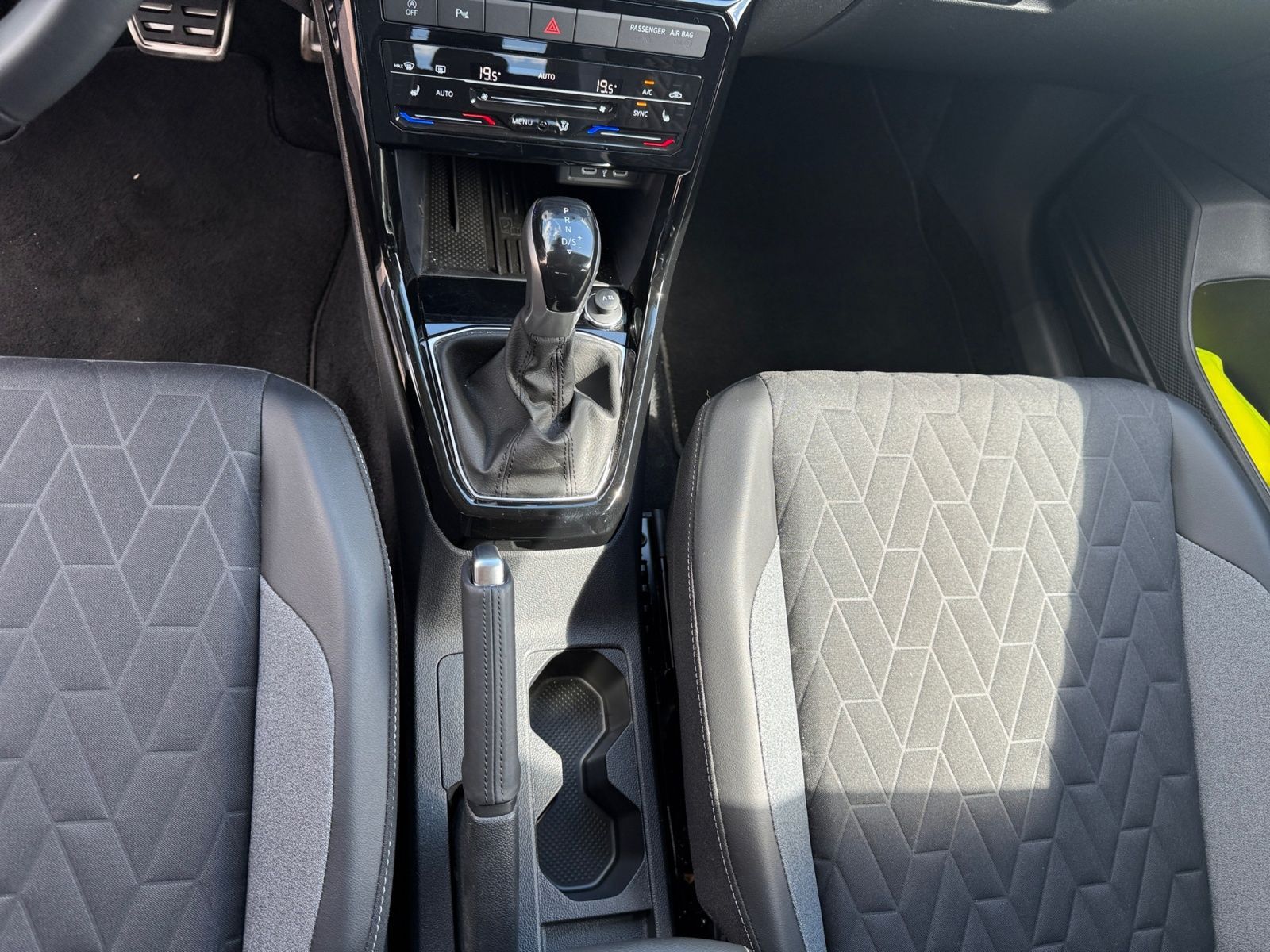 Volkswagen T-Cross - Bild 9
