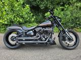 Harley-Davidson CVO Pro Street Breakout FXSE + Sonderzubehör - Motorräder in Freiburg