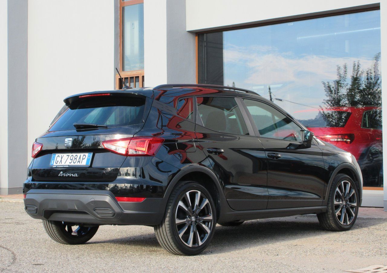 Seat Arona 1.0 ecotsi Black Edition 95cv imagem 3