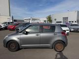 Suzuki Swift Lim. Black and White - Suzuki Swift: Black White