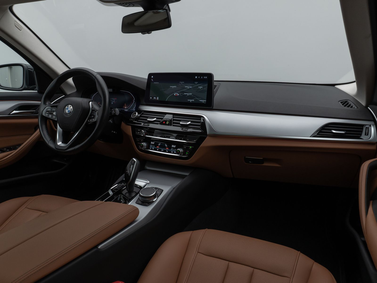 Fahrzeugabbildung BMW 530d  xD Panorama Kamera DAB HiFi AHK Alarm ACC