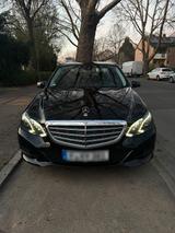 Mercedes-Benz Mercedes E300 w212 Restailing 1.Hand - Mercedes-Benz E 300 in Wiesbaden