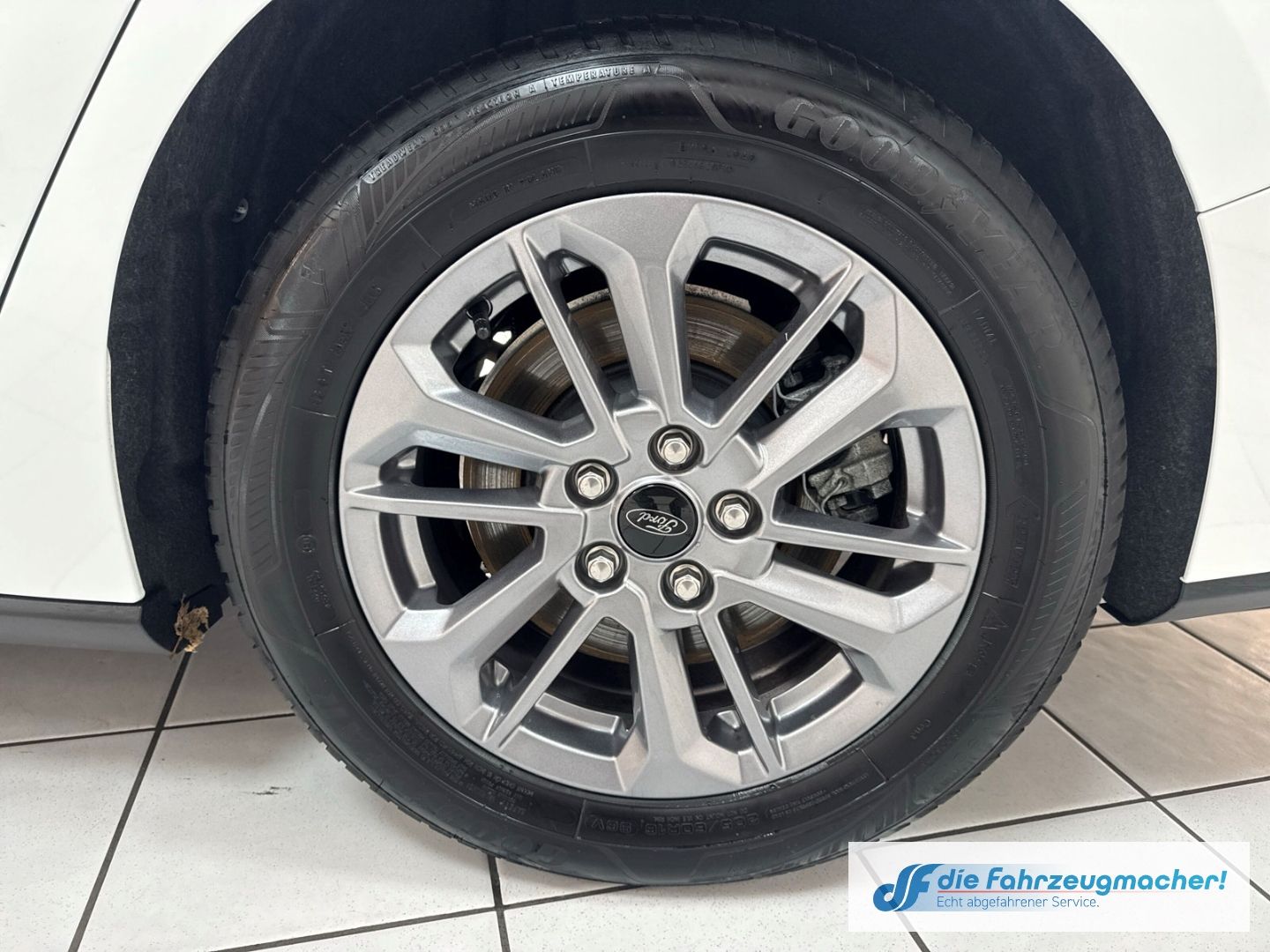 Fahrzeugabbildung Ford Focus Turnier Titanium X Navi Digitales Cockpit