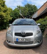 Toyota Yaris 1,3-l-VVT-i Executive - Toyota Yaris Executive mit Benzin-Antrieb