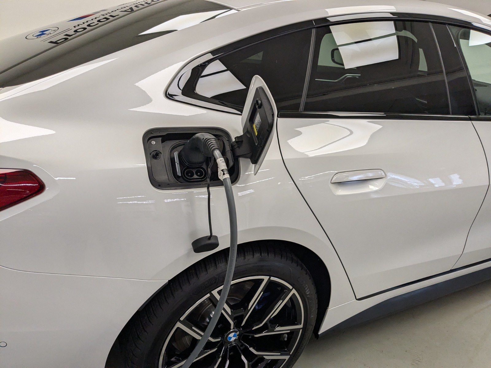 BMW i4 - Bild 14