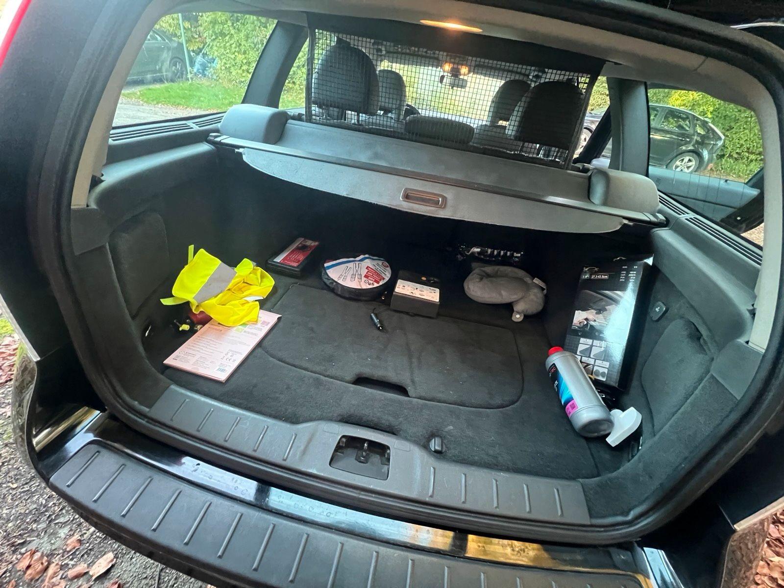 Volvo V50 2011 — photo 10