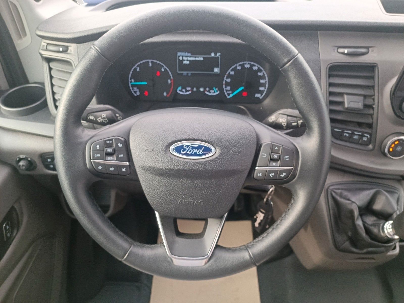 Fahrzeugabbildung LMC Innovan 590 New Edition *Bi-Xenon*ACC*Markise