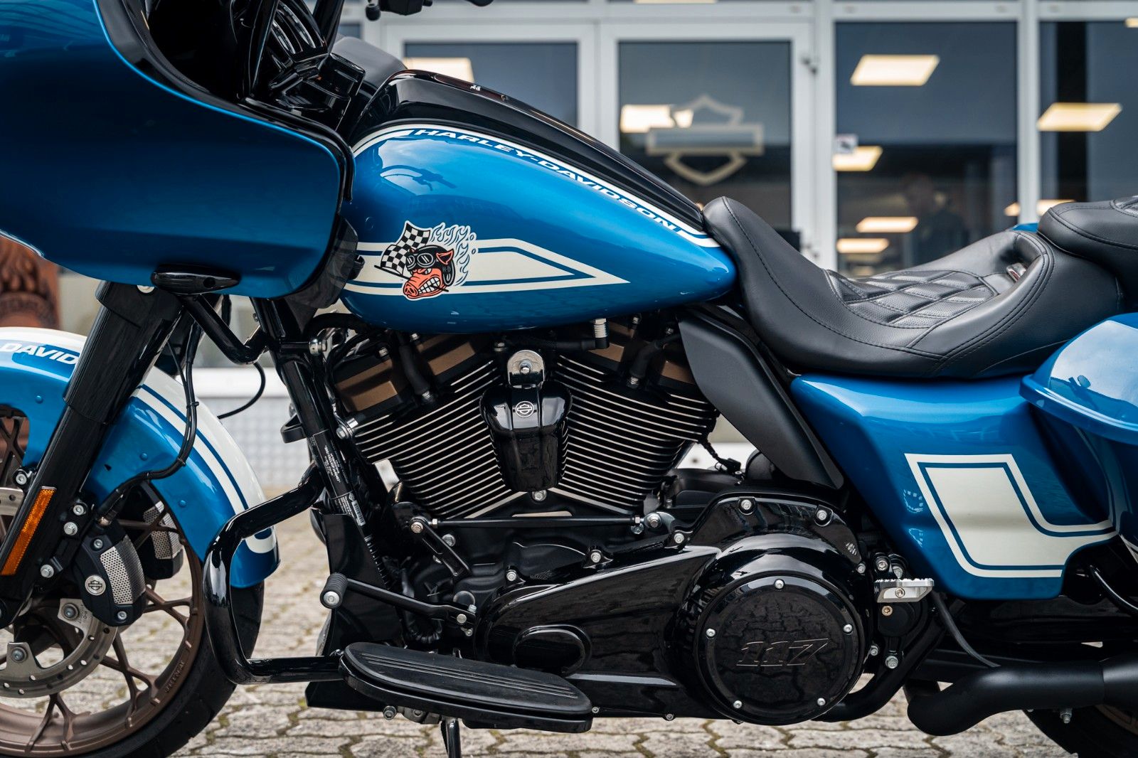 Fahrzeugabbildung Harley-Davidson FLTRXST Road Glide ST "Fast Johnnie" - Custom