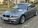 BMW E90 325i|M-Paket|Xenon|HK|Navi|Automat... - BMW 325 in Wiesbaden