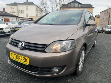 Volkswagen Golf - 1