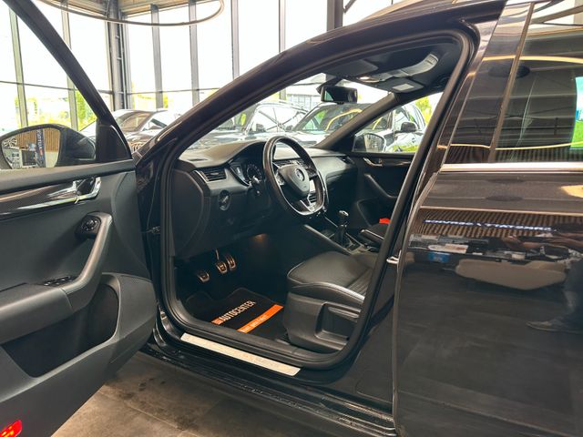 Skoda Octavia Combi RS *BiXenon*Navi*AHK*