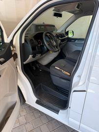 Volkswagen T6 Transporter - 8