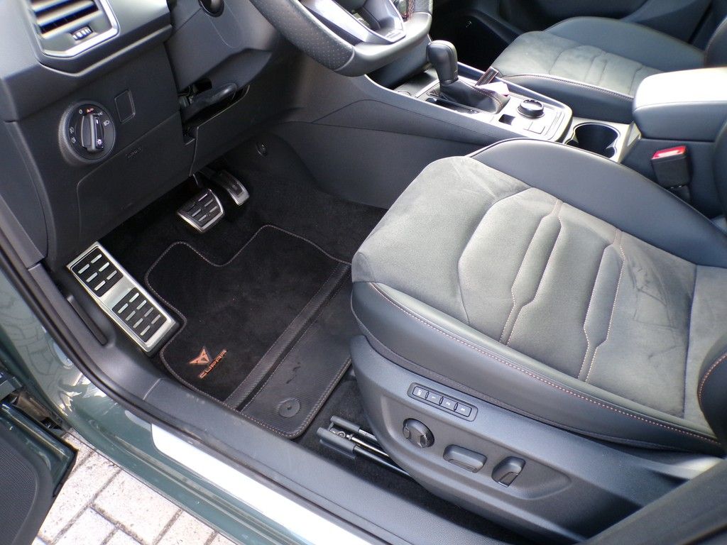 Fahrzeugabbildung CUPRA Ateca 1.5 TSI DSG *AHK*LED*Sound-Beats*AreaView*