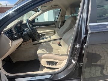 BMW 730 - 10