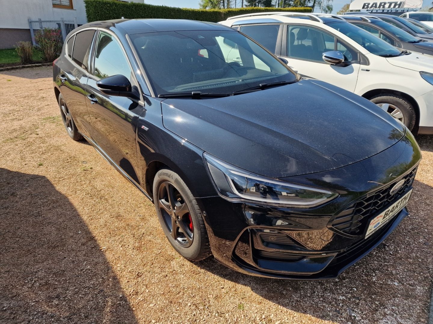 Fahrzeugabbildung Ford Focus ST-Line X Navi Digitales Cockpit LED Blend