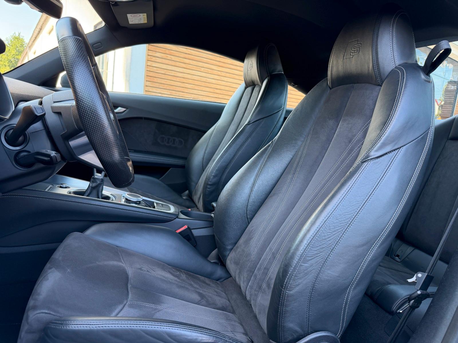 Audi TT Coupe 2.0 TFSI S-Line/ALCANTARA/Cockpit
