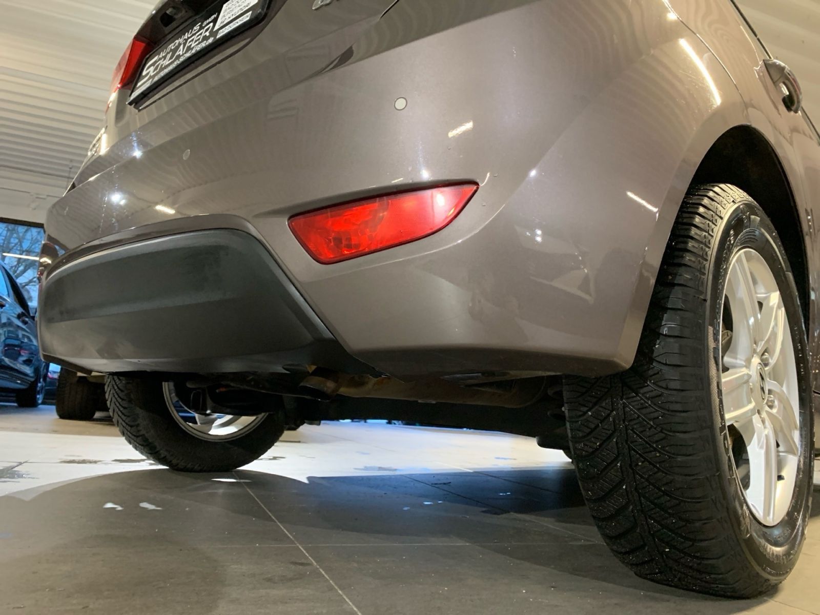 Fahrzeugabbildung Hyundai ix20 1.4 FIFA World Cup Edition PDC SHZ