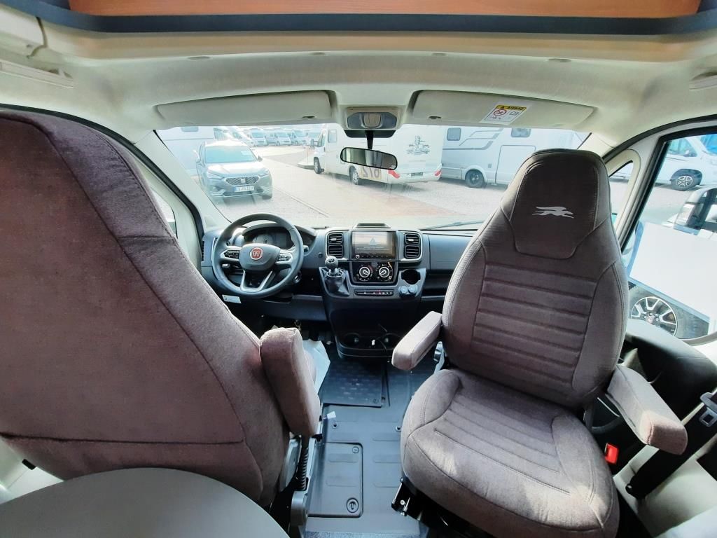 Fahrzeugabbildung Laika Kosmo L 409 Verfüg./Sparen Sie 16.592,- €