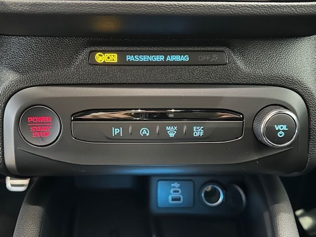 Fahrzeugabbildung Ford Focus ST X 2.3 Track Pack LED Dif.Sperre, Kamera