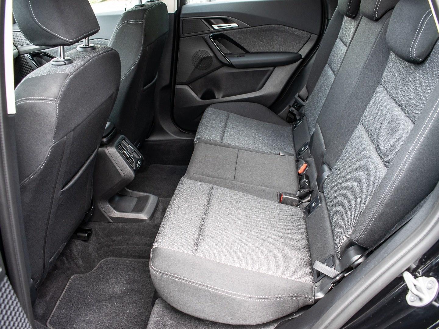BMW X1 sDrive18i RFK NAVI LED PDC V+H SHZ DAB PA, миниатюра 17