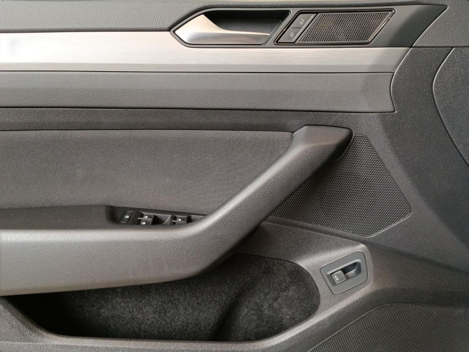 Volkswagen Passat Variant - Bild 16