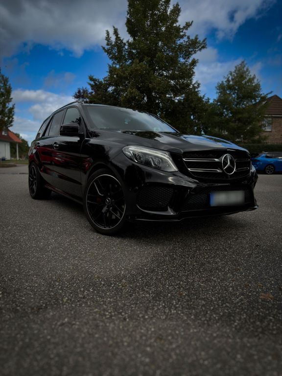 Image of Mercedes-Benz GLE 400