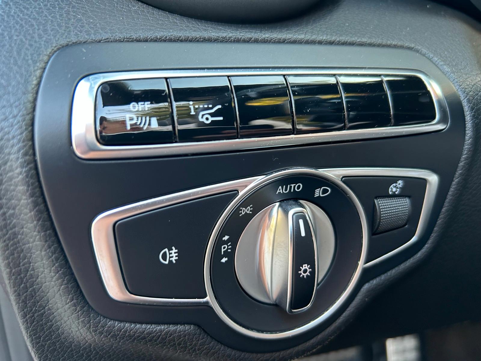 Mercedes-Benz C 43 AMG /19  /K-GO/BURMESTER/HUD/VOLL