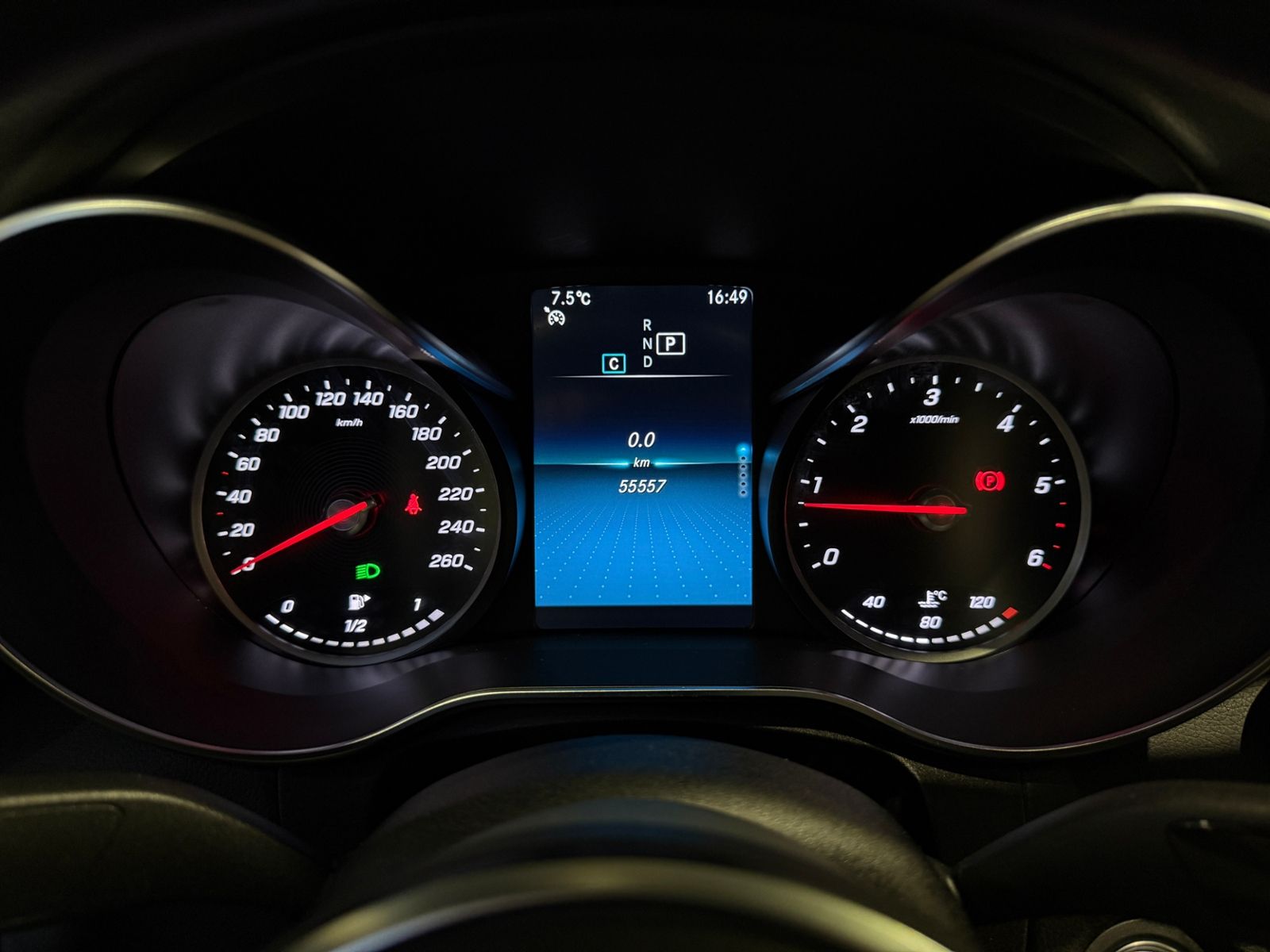 Fahrzeugabbildung Mercedes-Benz C 220d Avantgarde LED NAVI ALU