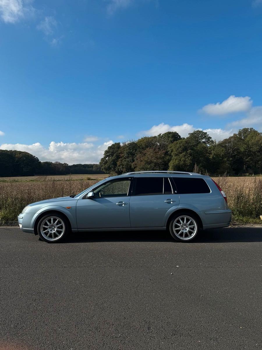Ford Mondeo 2006 — interior