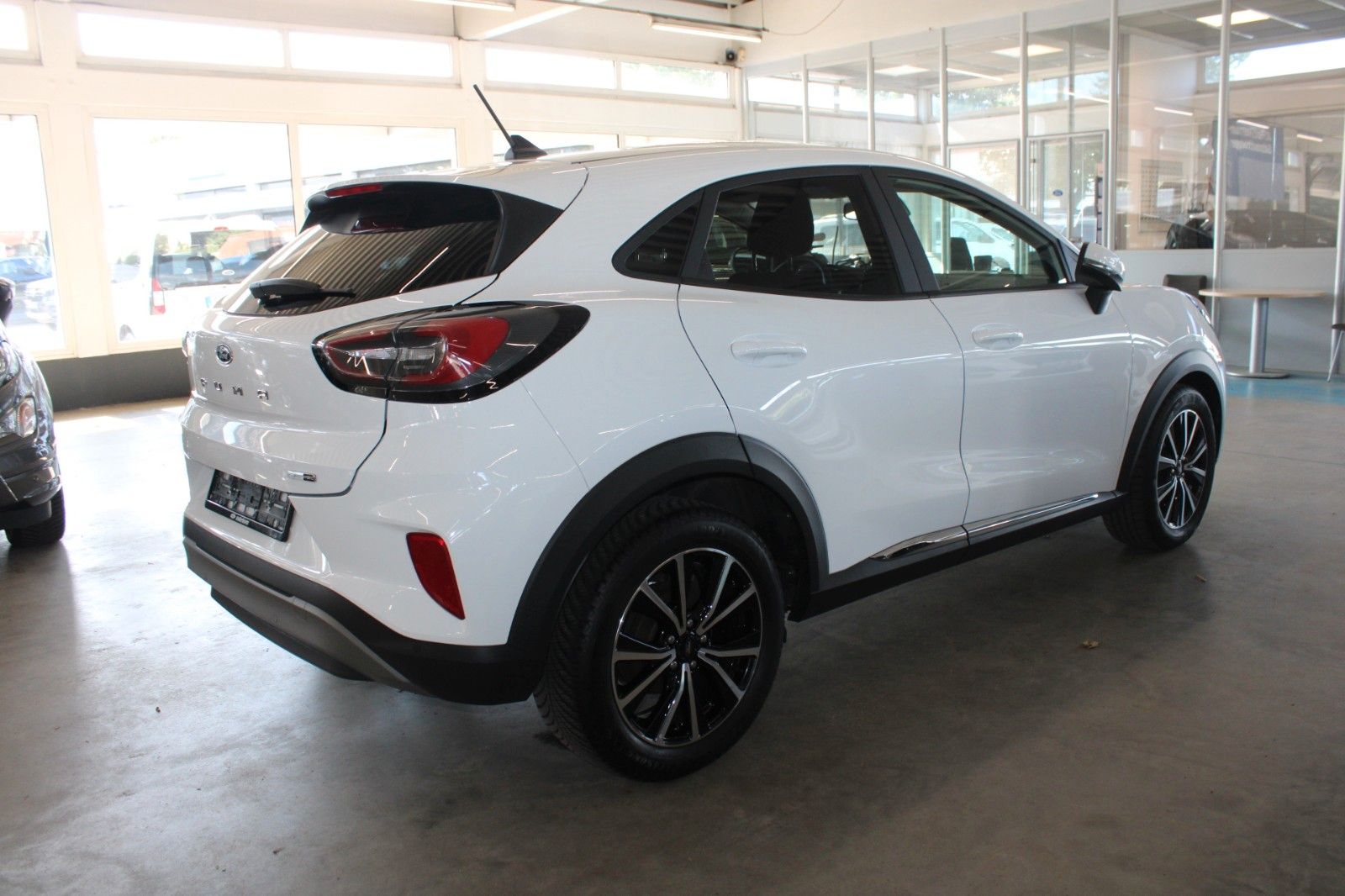 Fahrzeugabbildung Ford Puma MHEV Titanium LED NAVI AHK WinterPaket 1.Hd