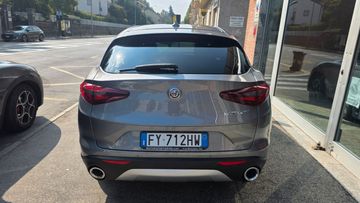 Alfa-Romeo Stelvio - 5