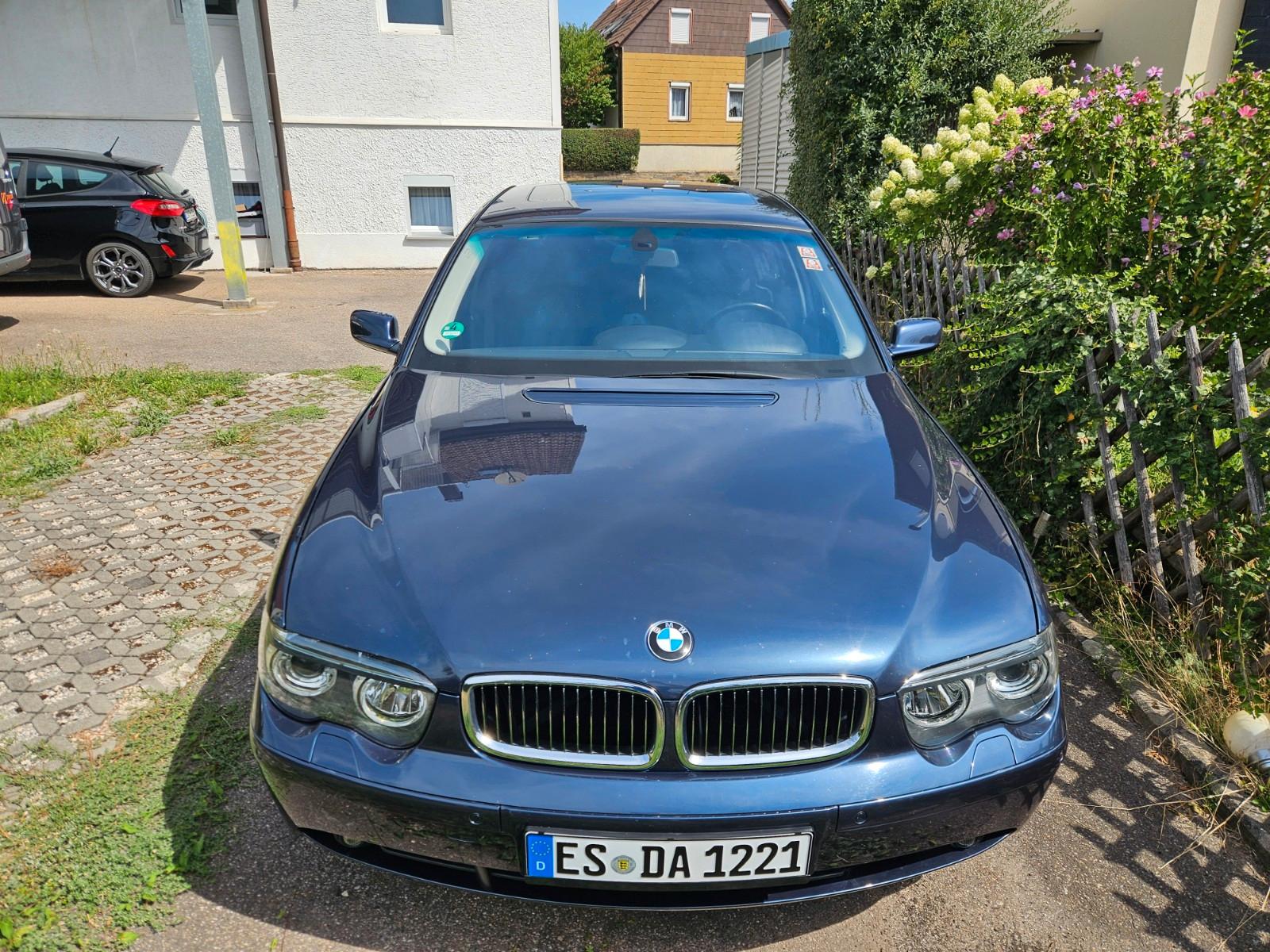 BMW 735i  