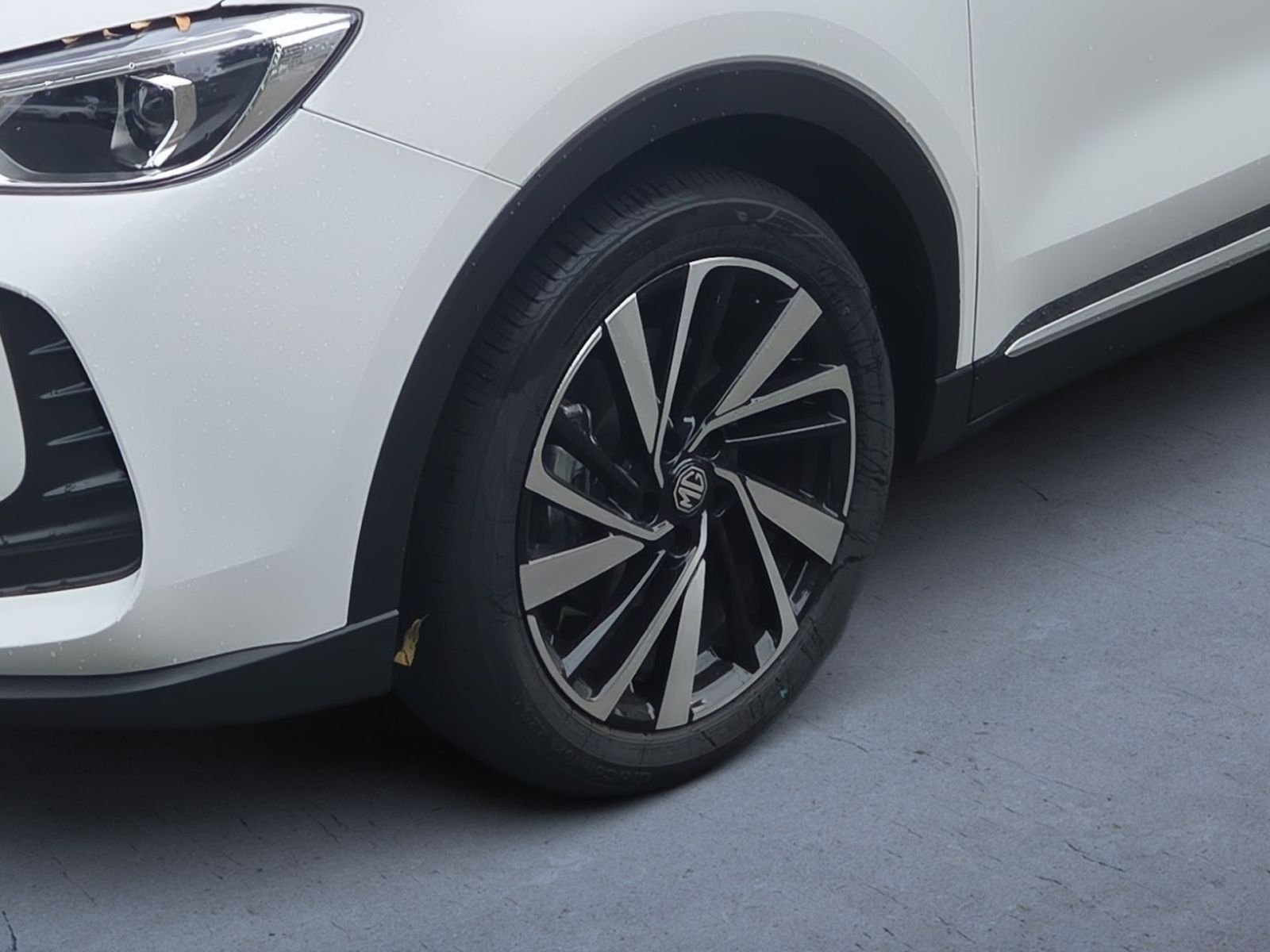 Fahrzeugabbildung MG ZS 1.5 Hybrid+ 145 kW Luxury