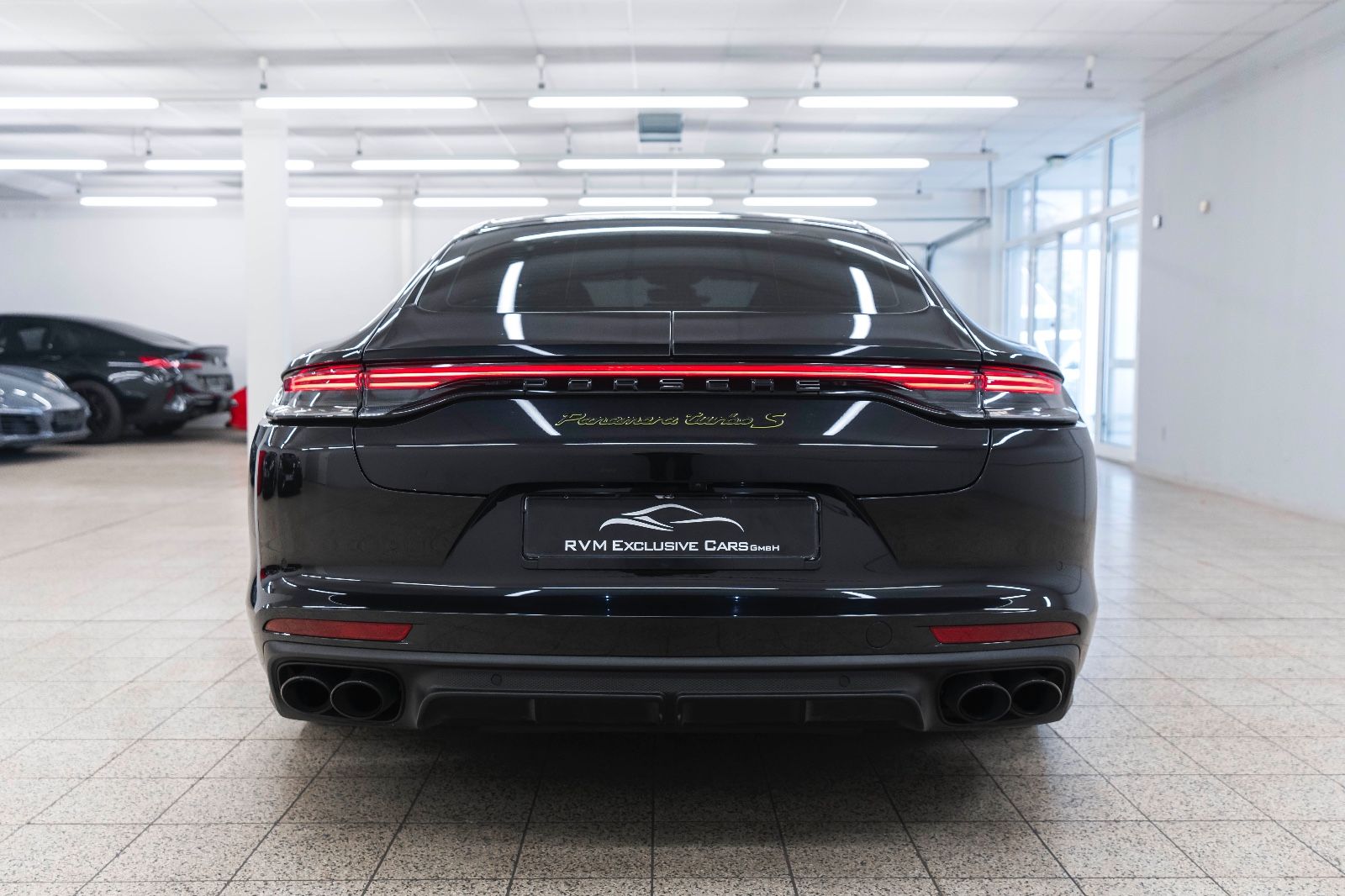 Fahrzeugabbildung Porsche Panamera Turbo S CHRONO LED PDLS PASM ACC PCCB