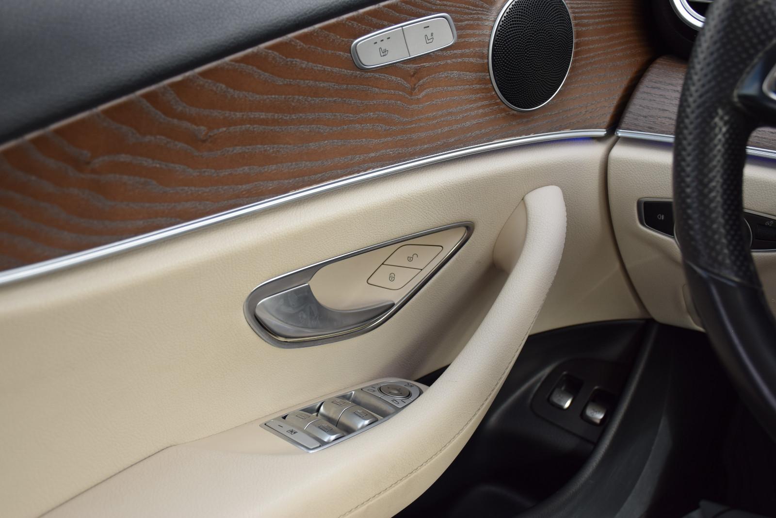 Mercedes-Benz E 220 d T-Modell Avantgarde LED KAMERA AHK SHZ