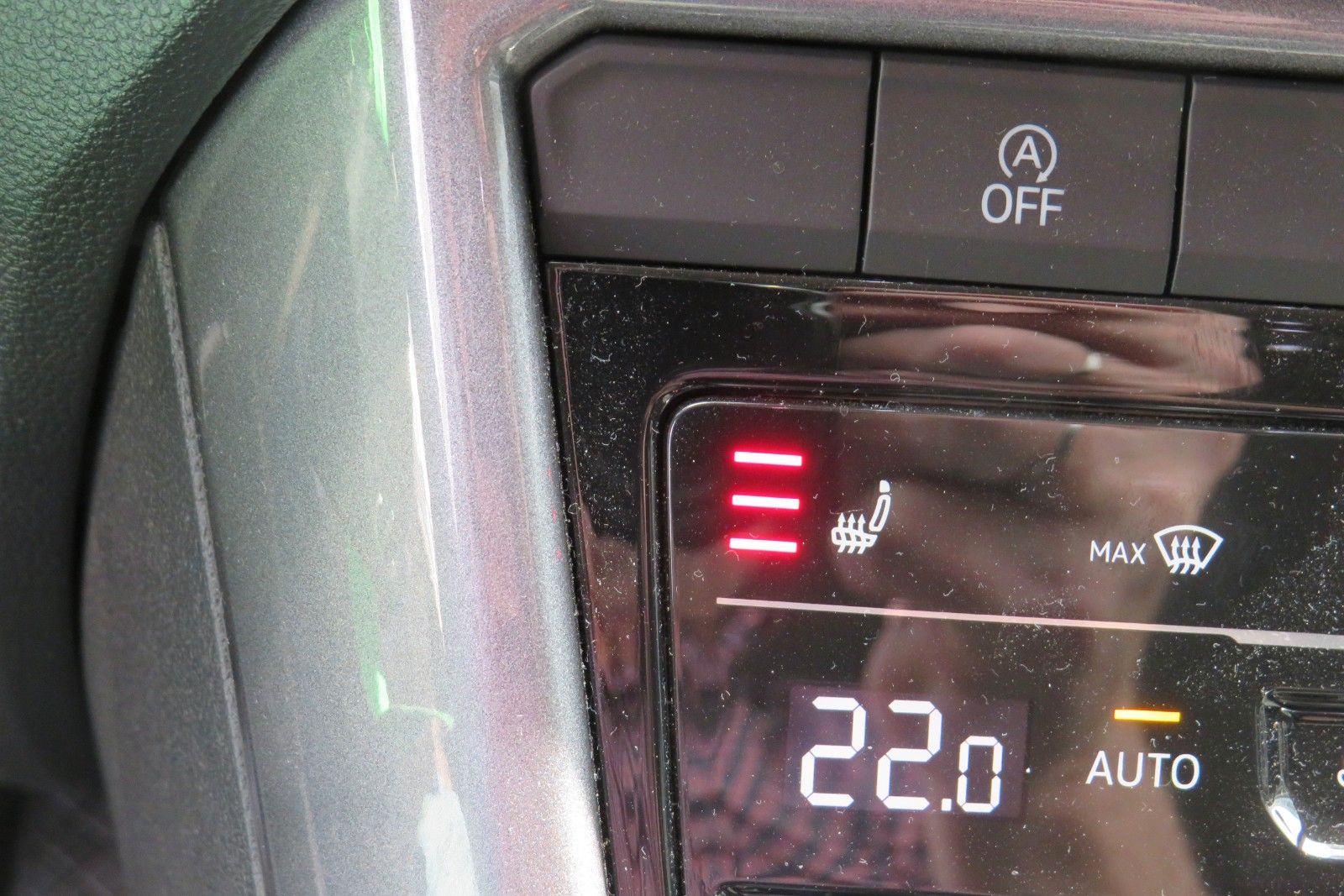 Fahrzeugabbildung Volkswagen T-Roc Style ACC APP MASSAGE SITZH. 17`KAMERA 1.H