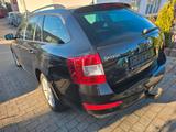 Skoda Octavia Elegance, AUT, S-Heft voll,  SHZ, AHK - Skoda Octavia: Kombi, Elegance
