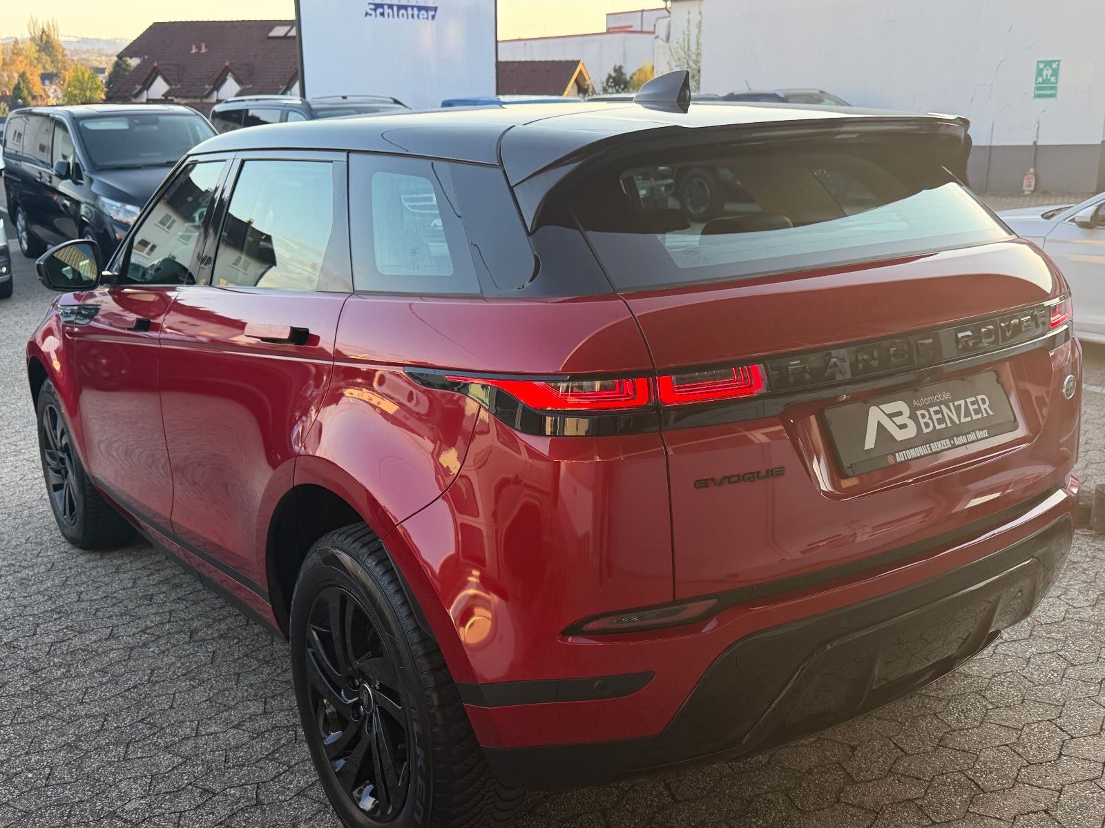 Fahrzeugabbildung Land Rover Range Rover Evoque S /KAMERA/CAR-PLAY/L-HEIZUNG