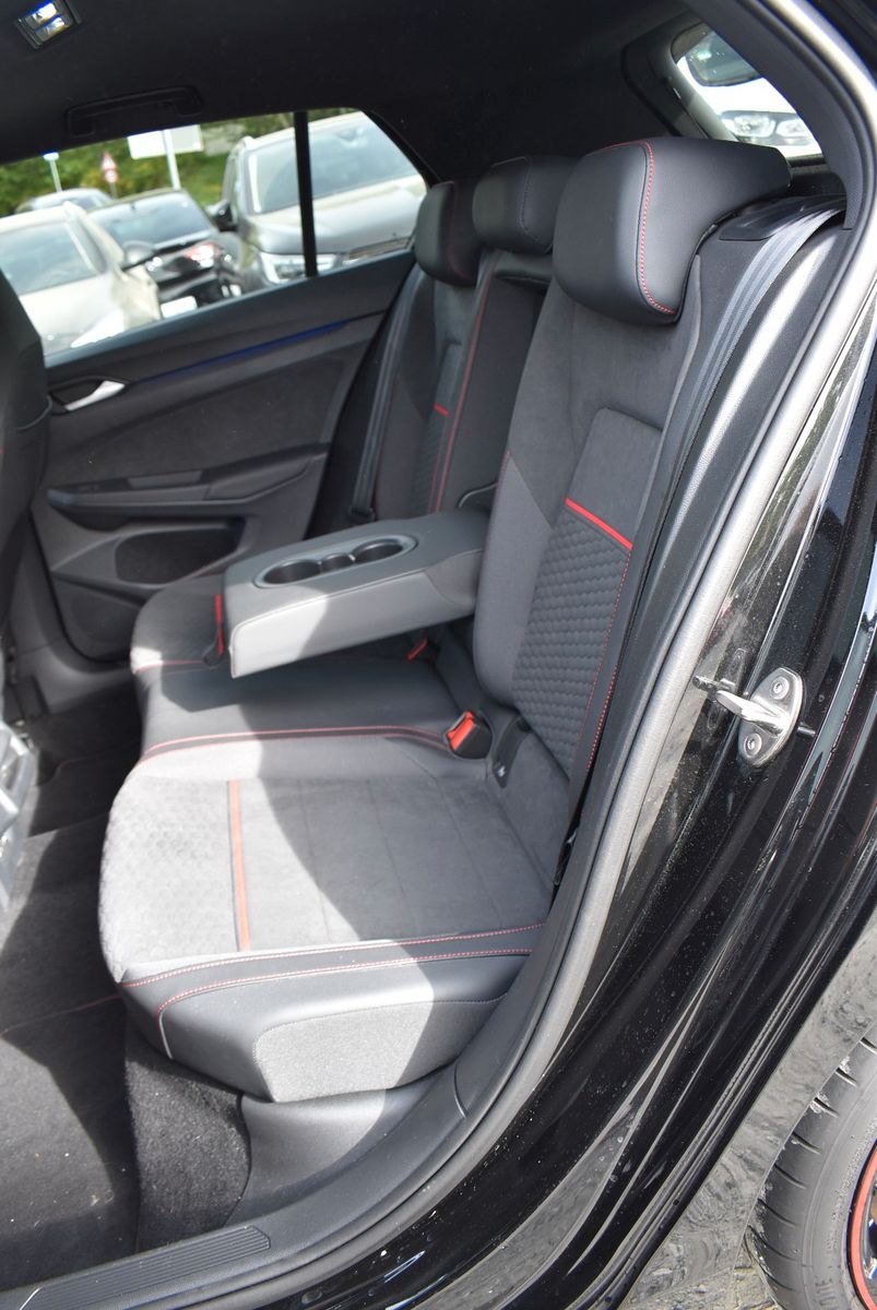 Volkswagen Golf VIII Lim. GTI Clubsport "PANORAMADACH" foto 13