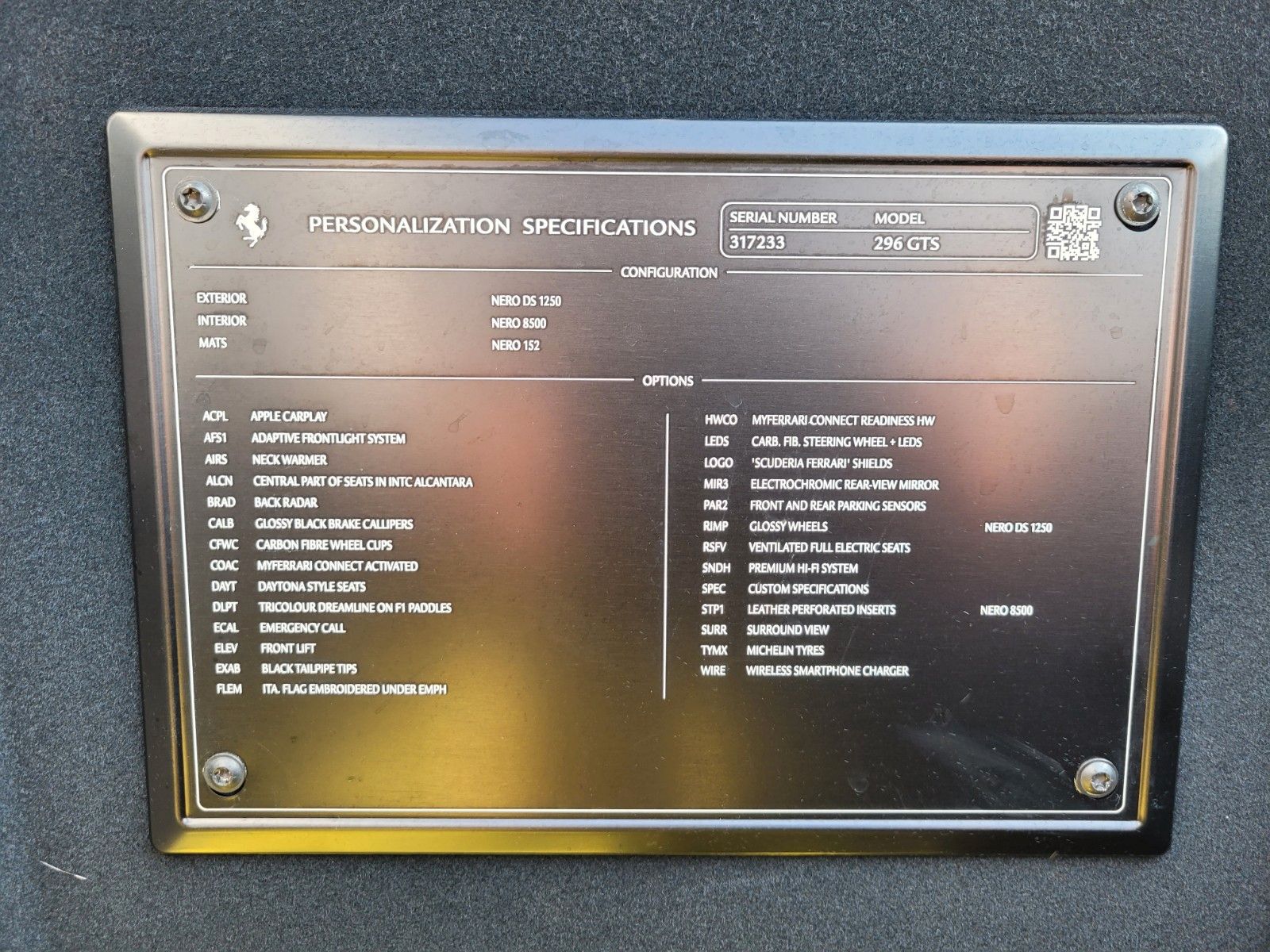 Fahrzeugabbildung Ferrari 296 GTS/All Black/Lift/Daytona/HiFi