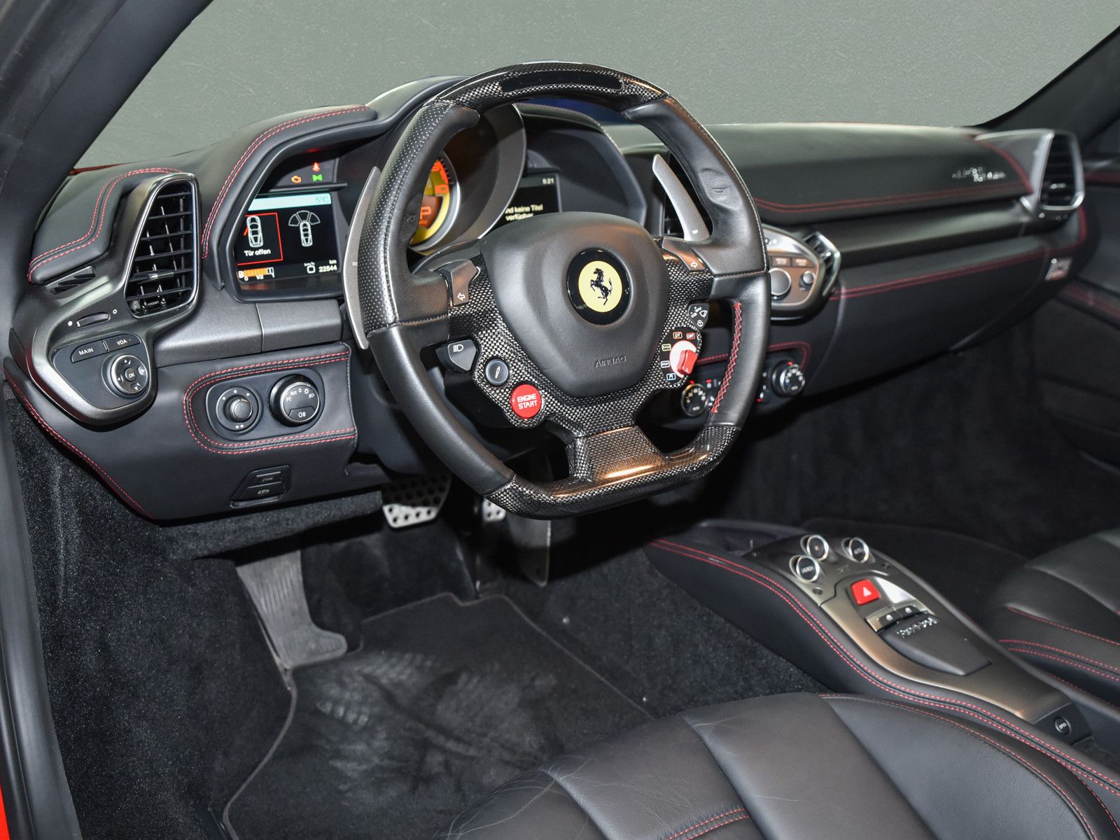 Fahrzeugabbildung Ferrari 458 Italia - LenkradCarbonLED|Parksens.vo+hi|AFS