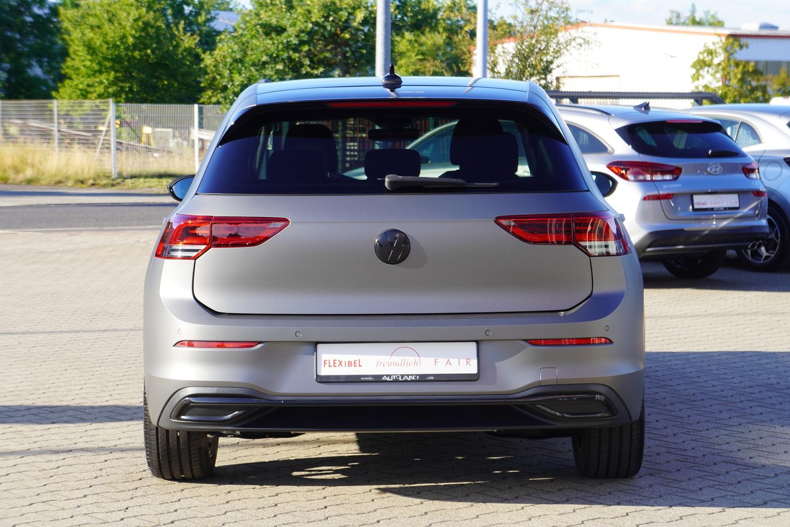 Volkswagen Golf VIII 1.5 16V TSI Life LED ACC App-Connect