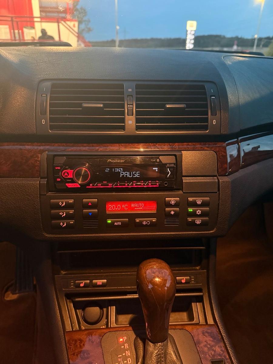 BMW 320 2004 — photo 8